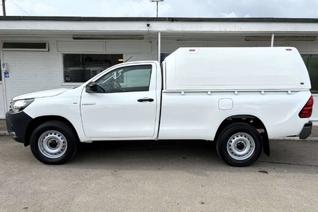 Toyota Hilux 2.4 Active D-4D 4WD Single Cab 4WD 8