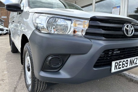 Toyota Hilux 2.4 Active D-4D 4WD Single Cab 4WD 21