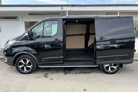 Ford Transit Custom 300 Active 130 ps with Sat Nav 9