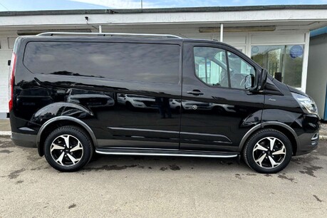 Ford Transit Custom 300 Active 130 ps with Sat Nav 11