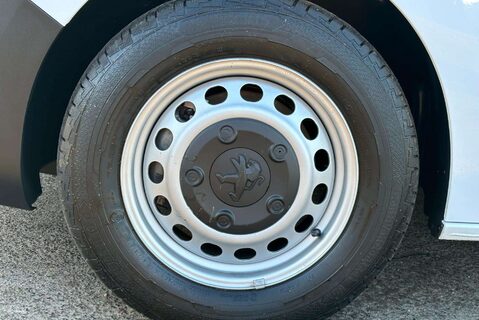 Peugeot Expert 1.5 Expert Professional Premium+ L1 Blue HDi 30