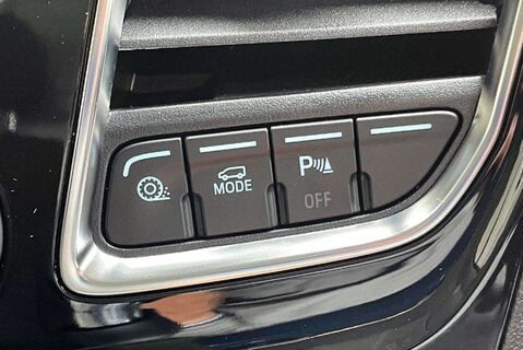 Ford Transit Custom 300 L2 170 ps Limited Panel Van - Power Invertor 35