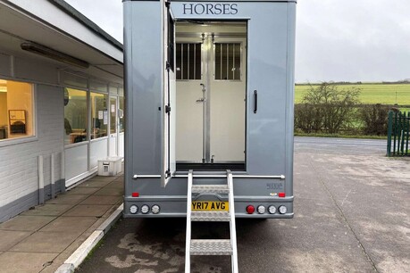 Mercedes-Benz Sprinter 316 Automatic Horse Box 12