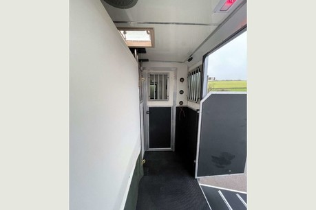 Mercedes-Benz Sprinter 316 Automatic Horse Box 36