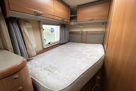 Swift Kon-Tiki 655 160 ps - 6 Berth Motorhome 21