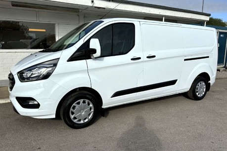 Ford Transit Custom 300 L2 Trend Panel Van - Air Con / Sat Nav / Twin Doors 1