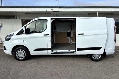 Ford Transit Custom 300 L2 Trend Panel Van - Air Con / Sat Nav / Twin Doors 9