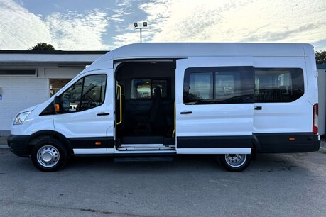 Ford Transit 460 L4 H3 17 Str Minibus with Air Con - Direct from MOD 9