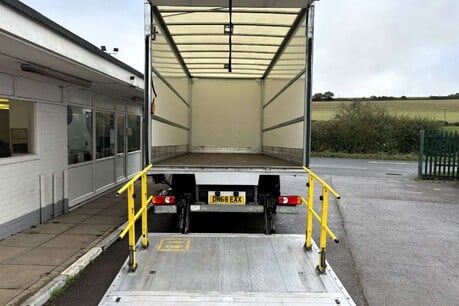 DAF LF 4.5 Box Lorry with Cantilever Tail Lift 12