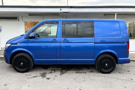 Volkswagen Transporter T32 Swb HighLine Kombi 150 ps Tdi - Day Van Setup 8