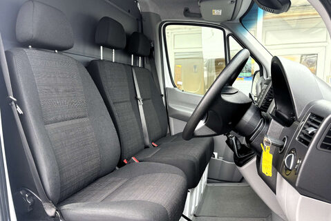 Mercedes-Benz Sprinter 516 Cdi 4x4 Lwb Hr Panel Van - Tail Lift / Air Con 35