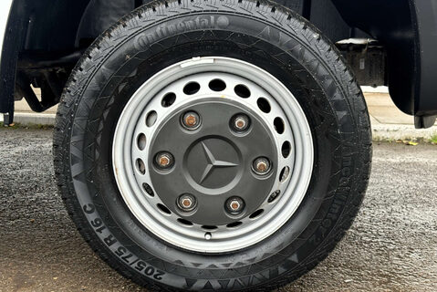 Mercedes-Benz Sprinter 516 Cdi 4x4 Lwb Hr Panel Van - Tail Lift / Air Con 42