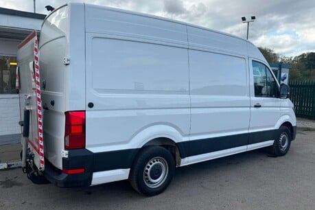 Volkswagen Crafter CR35 L2 H2 Trendline 140 ps Tdi with Tail Lift 3