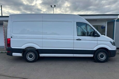 Volkswagen Crafter CR35 L2 H2 Trendline 140 ps Tdi with Tail Lift 10