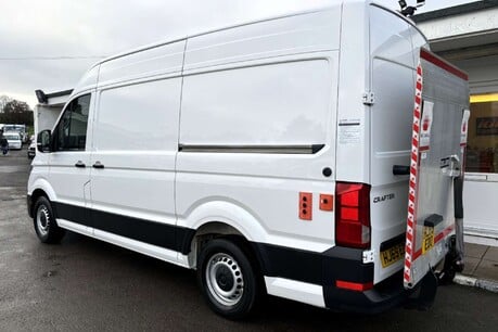 Volkswagen Crafter CR35 L2 H2 Trendline 140 ps Tdi with Tail Lift 6