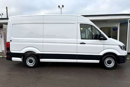 Volkswagen Crafter CR35 L2 H2 Trendline 140 ps Tdi with Tail Lift 11