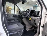 Volkswagen Crafter CR35 L2 H2 Trendline 140 ps Tdi with Tail Lift 20