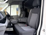 Volkswagen Crafter CR35 L2 H2 Trendline 140 ps Tdi with Tail Lift 30
