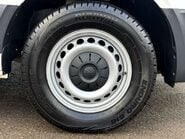 Volkswagen Crafter CR35 L2 H2 Trendline 140 ps Tdi with Tail Lift 35