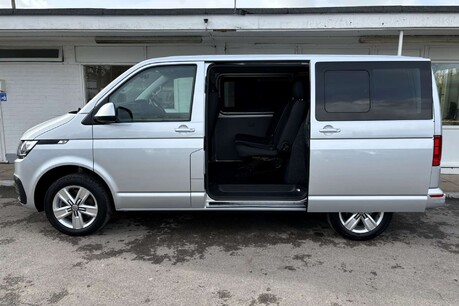 Volkswagen Transporter T32 HighLine Kombi 150 ps Tdi 9