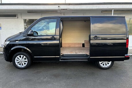 Volkswagen Transporter T30 Swb Highline 150 ps Tdi DSG Panel Van with Tailgate 9