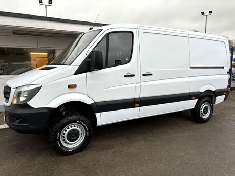 Mercedes-Benz Sprinter 314 Cdi Mwb Lr 4X4 Panel Van