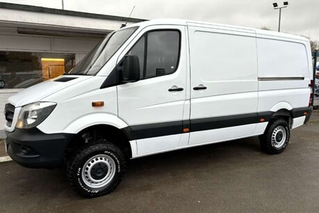 Mercedes-Benz Sprinter 314 Cdi Mwb Lr 4X4 Panel Van 1