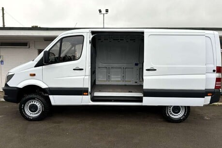 Mercedes-Benz Sprinter 314 Cdi Mwb Lr 4X4 Panel Van 9