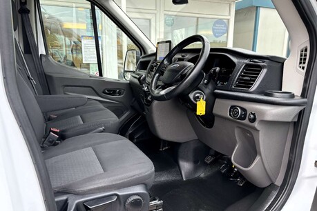 Ford Transit 350 L2 H2 Trend 130 ps Panel Van - Sat Nav 19