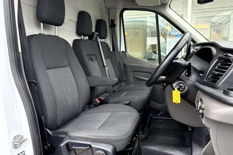 Ford Transit 350 L2 H2 Trend 130 ps Panel Van - Sat Nav 29