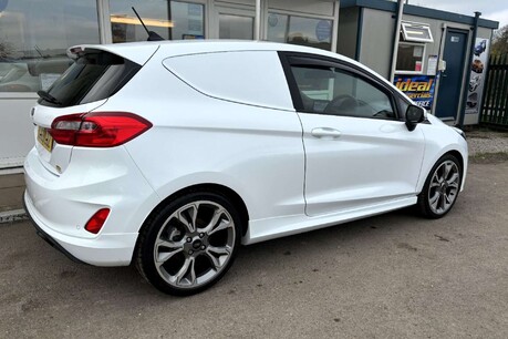 Ford Fiesta Sport 125 ps Ecoboost - Sat Nav / Climate / Adaptive Cruise 3