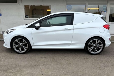 Ford Fiesta Sport 125 ps Ecoboost - Sat Nav / Climate / Adaptive Cruise 8