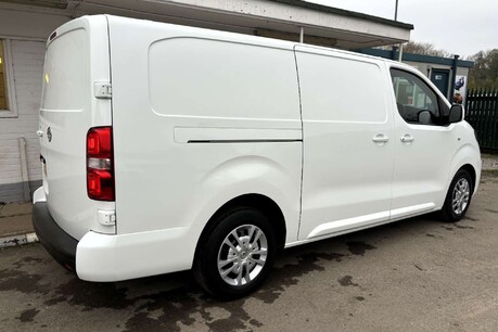 Vauxhall Vivaro 3100 Sportive 120 ps L2 Panel Van 3