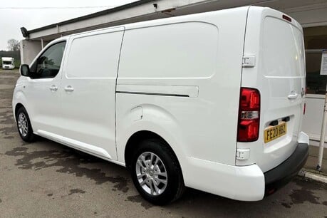 Vauxhall Vivaro 3100 Sportive 120 ps L2 Panel Van 6