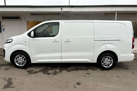 Vauxhall Vivaro 3100 Sportive 120 ps L2 Panel Van 8