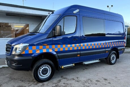 Mercedes-Benz Sprinter 316 Cdi 4x4 Mwb Hr Crew Van - Air Con - Direct from RNLi 1