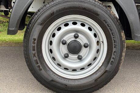 Ford Transit 350 L4 Srw 130 ps Dropside Truck 32