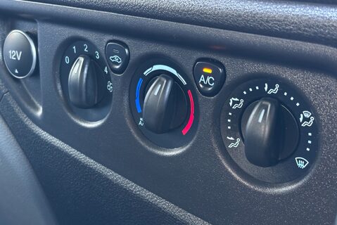Ford Transit 410 L3 H2 Trend Bus 14 STR - Front & Rear Air Con 22