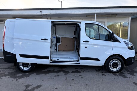 Ford Transit Custom 340 L2 Leader 130 ps Panel Van - Air Con - Twin Side Doors 12