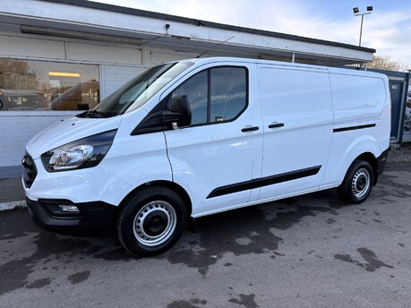 Ford Transit Custom 340 L2 Leader 130 ps Panel Van - Air Con - Twin Side Doors