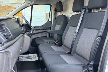 Ford Transit Custom 340 L2 Leader 130 ps Panel Van - Air Con - Twin Side Doors 30