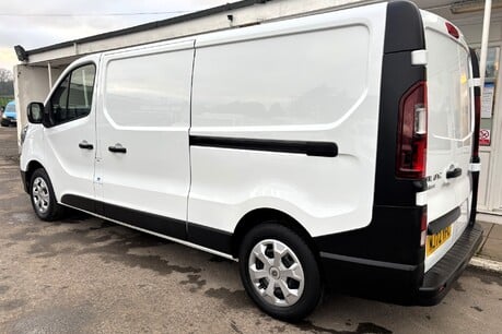 Renault Trafic LL30 Business 130 ps dCi Panel Van 6