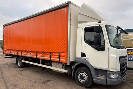 DAF LF 210 FA 12T Curtain Side Lorry 5