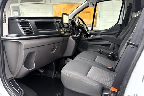 Ford Transit Custom 340 L2 H2 Trend 130 ps Workshop Van - Air Con & Sat Nav 21