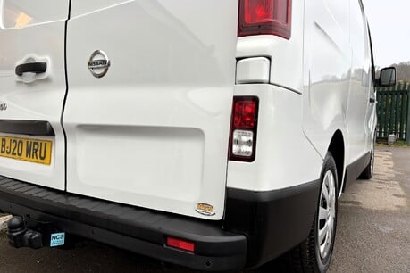 Nissan NV300 120 ps dCi Acenta L1H1 Panel Van 24