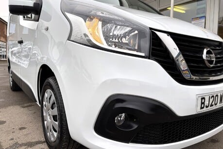 Nissan NV300 120 ps dCi Acenta L1H1 Panel Van 22