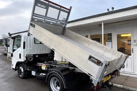 Isuzu Grafter N35.125T Drw Single Cab Tipper 6