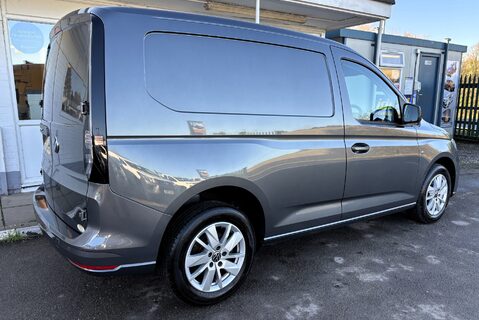 Volkswagen Caddy C20 122 ps Tdi Commerce Pro DSG Panel Van 2