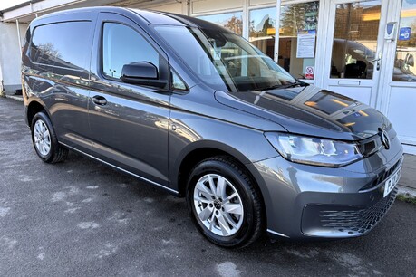 Volkswagen Caddy C20 122 ps Tdi Commerce Pro DSG Panel Van 5