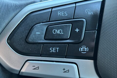 Volkswagen Caddy C20 122 ps Tdi Commerce Pro DSG Panel Van 29